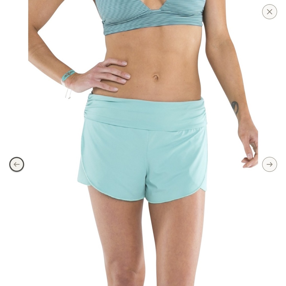 NWT Carve Designs Petal Short, size XS